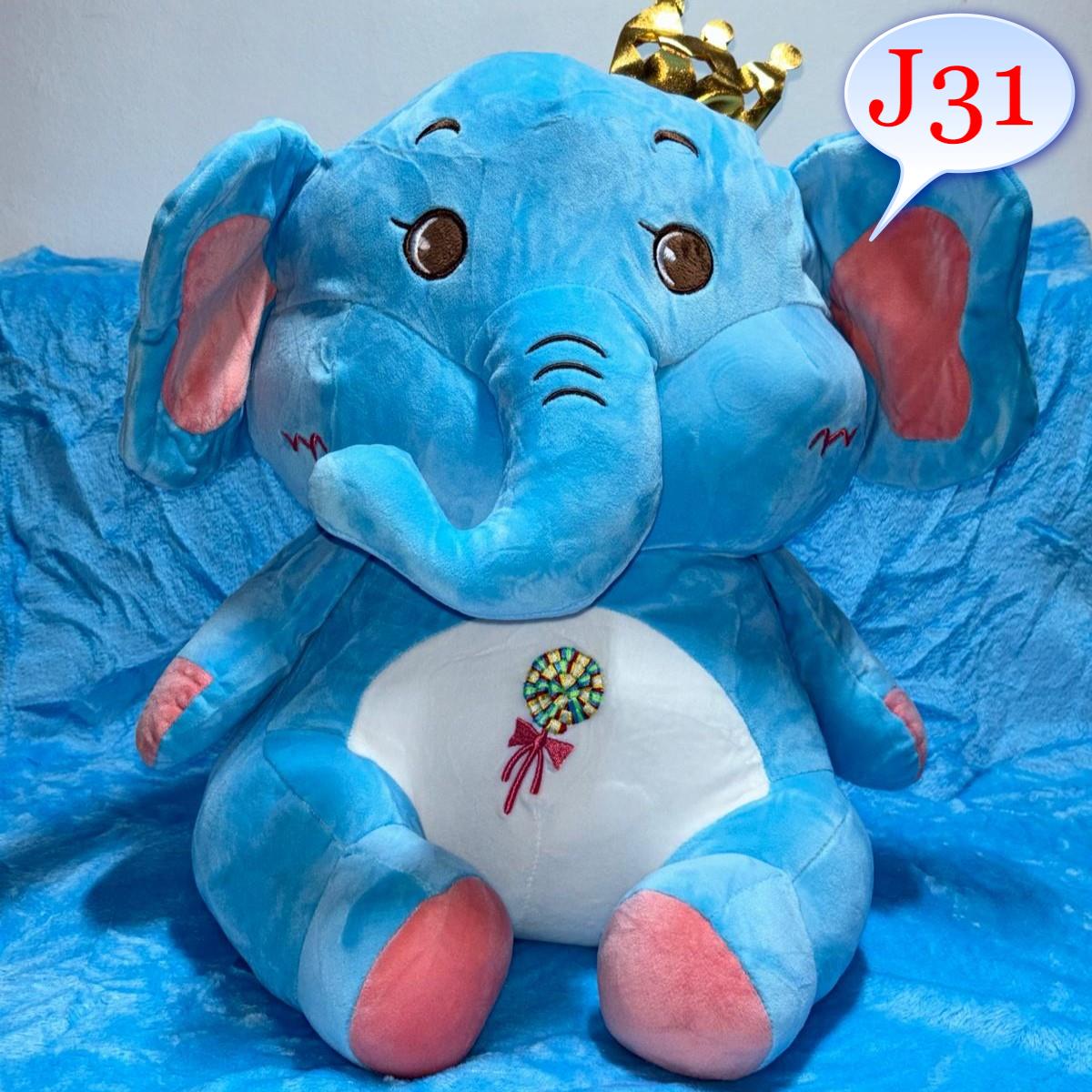 Patura Cocolino Premium: Fabricată din cel mai fin material cocolino, patura noastră te învelește într-o senzație de moale și căldură. Fie că este utilizată pe canapea sau pe pat, aceasta adaugă instant un nivel superior de confort. Pernă Decorativă Elegantă: Accentuează frumusețea oricărui spațiu cu perna decorativă asortată. Detaliile fine și designul modern fac ca aceasta să fie nu doar o pernă, ci o piesă de artă în sine.