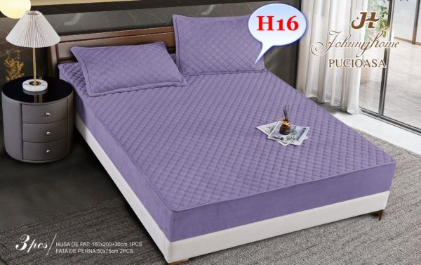 Husa de pat: 160x200+30 cm – Acest model se potrivește perfect pe saltelele de dimensiune standard 160x200 cm și adaugă 30 cm suplimentari pentru un aspect perfect aranjat. 2 fețe de pernă: 50x75 cm – Aceste fețe de pernă sunt ideale pentru a completa setul și pentru a adăuga un plus de confort în dormitorul tău.