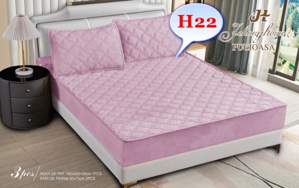 Husa de pat: 160x200+30 cm – Acest model se potrivește perfect pe saltelele de dimensiune standard 160x200 cm și adaugă 30 cm suplimentari pentru un aspect perfect aranjat. 2 fețe de pernă: 50x75 cm – Aceste fețe de pernă sunt ideale pentru a completa setul și pentru a adăuga un plus de confort în dormitorul tău.