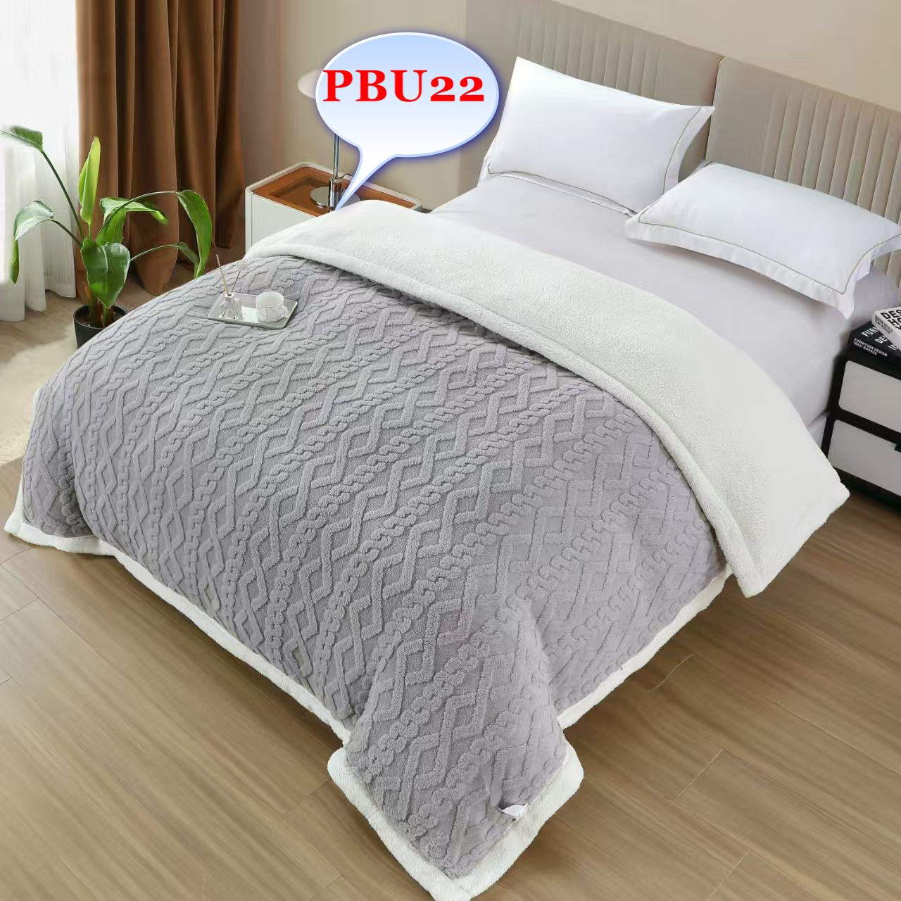 Păturile COCOLINO sunt confectionate din microfibră, este foarte uşoară, moale şi căldurosă, se întreţine foarte simplu, se spală şi se usucă foarte repede, preferată iarna, potrivită pentru tot timpul anului