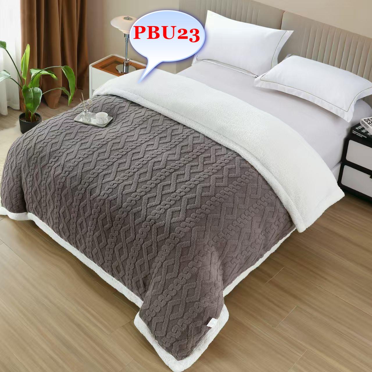 Păturile COCOLINO sunt confectionate din microfibră, este foarte uşoară, moale şi căldurosă, se întreţine foarte simplu, se spală şi se usucă foarte repede, preferată iarna, potrivită pentru tot timpul anului