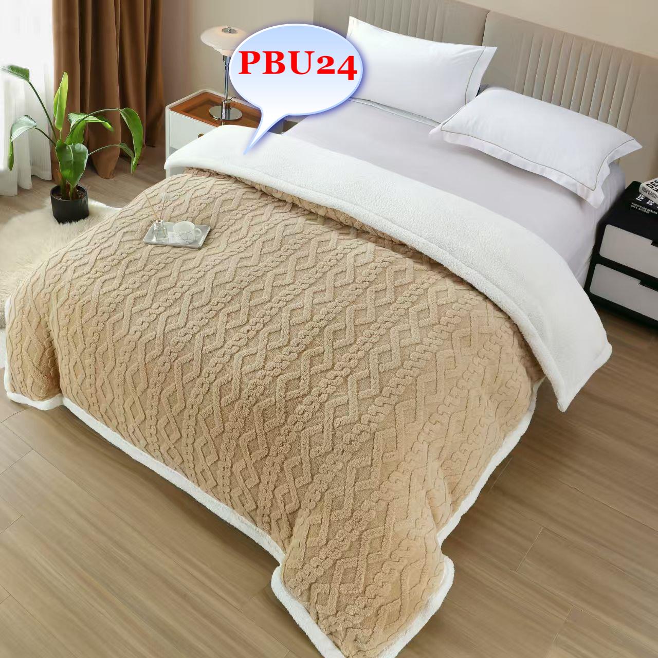 Păturile COCOLINO sunt confectionate din microfibră, este foarte uşoară, moale şi căldurosă, se întreţine foarte simplu, se spală şi se usucă foarte repede, preferată iarna, potrivită pentru tot timpul anului