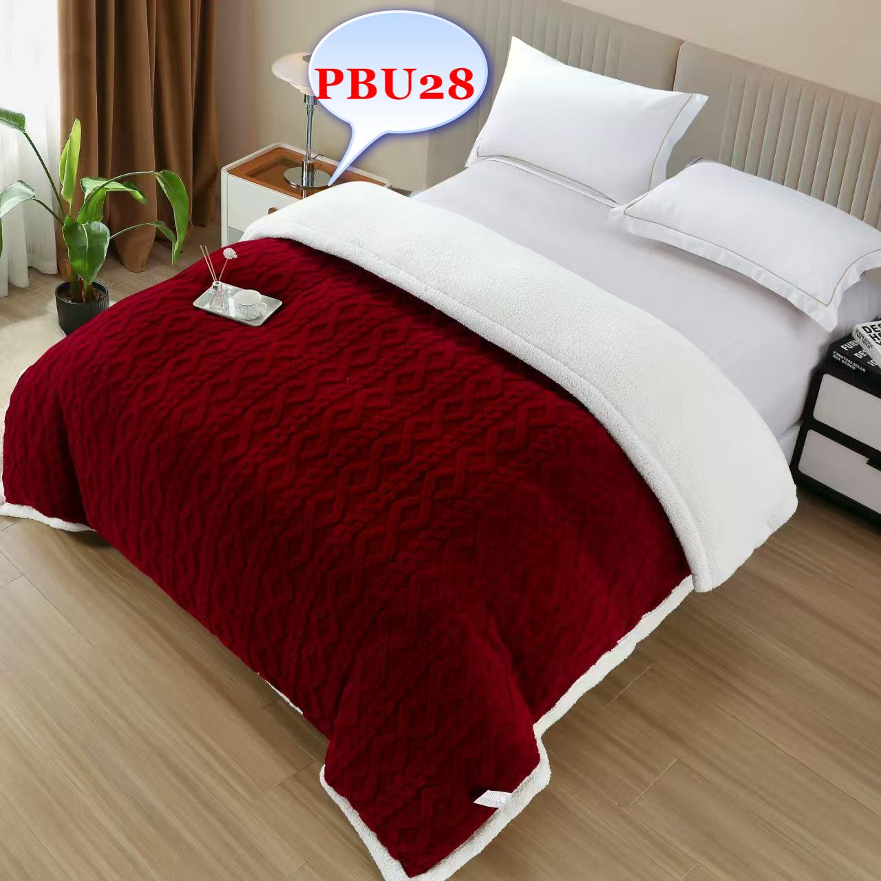 Pătura pufoasă COCOLINO Blanita, 2 persoane PBU28 1 Păturile COCOLINO sunt confectionate din microfibră, este foarte uşoară, moale şi căldurosă, se întreţine foarte simplu, se spală şi se usucă foarte repede, preferată iarna, potrivită pentru tot timpul anului