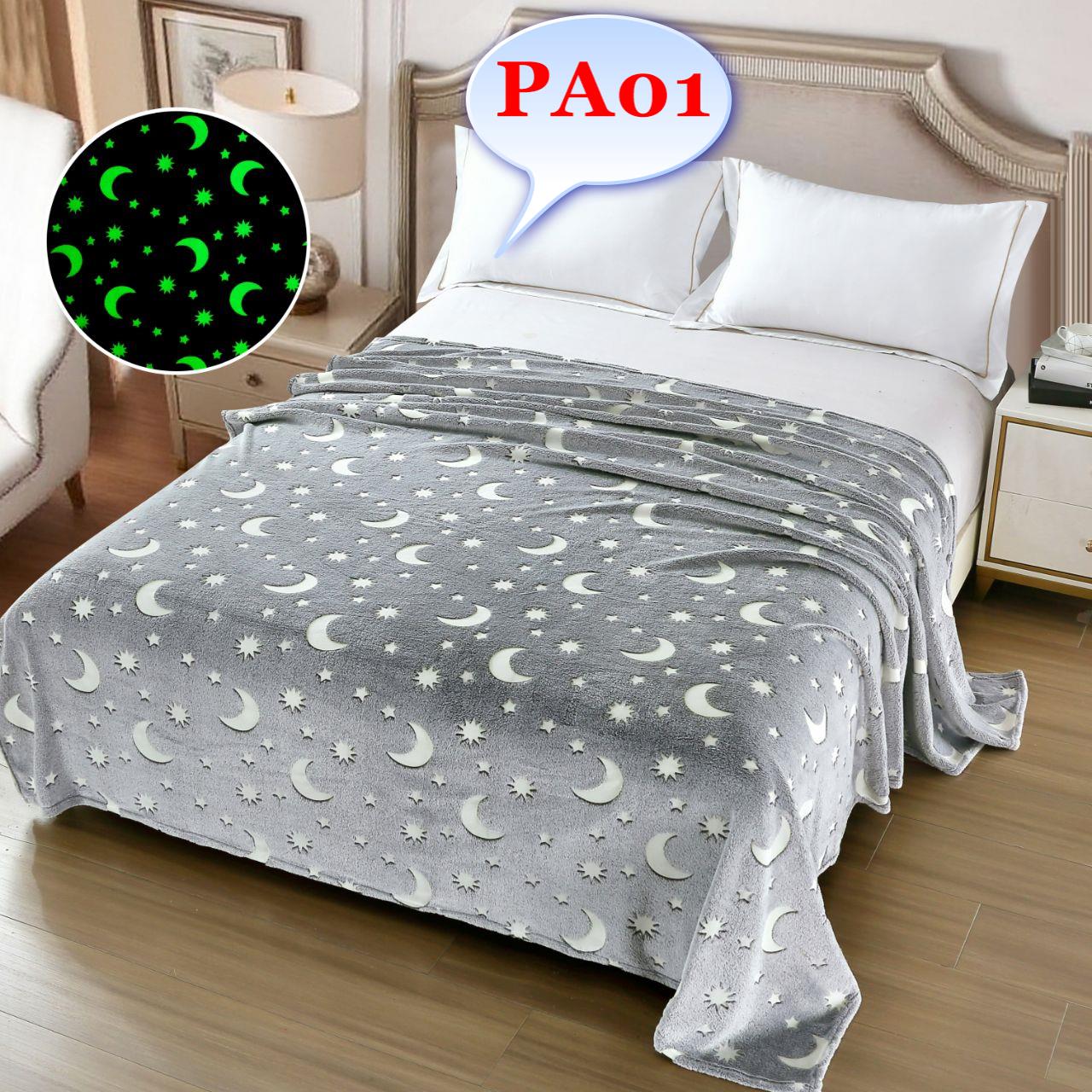 Pătura pufoasă COCOLINO Intra într-o lume de rafinament și confort cu pătura pufoasă COCOLINO, o bijuterie a simplității și eleganței pentru casa ta. Fabricată cu grijă din cele mai fine materiale, această pătură nu doar te încălzește, ci redefinește experiența ta de relaxare.