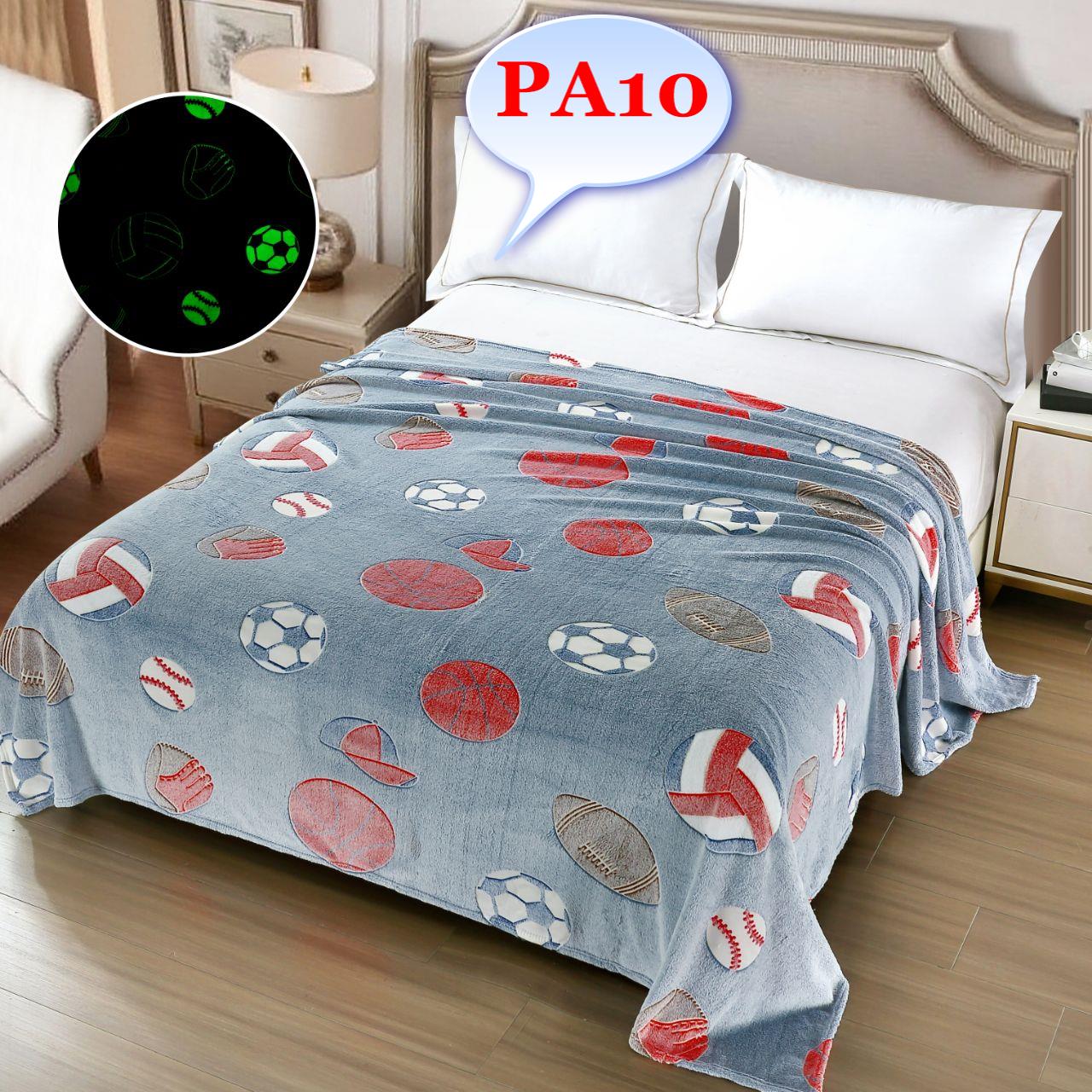 Pătura pufoasă COCOLINO Intra într-o lume de rafinament și confort cu pătura pufoasă COCOLINO, o bijuterie a simplității și eleganței pentru casa ta. Fabricată cu grijă din cele mai fine materiale, această pătură nu doar te încălzește, ci redefinește experiența ta de relaxare.